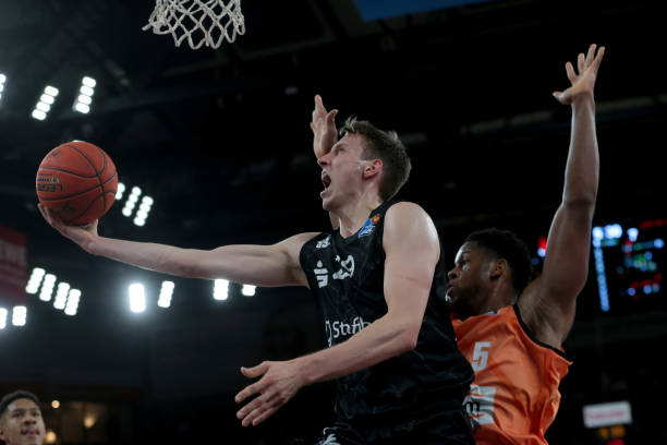 身为一个新 身为一个新